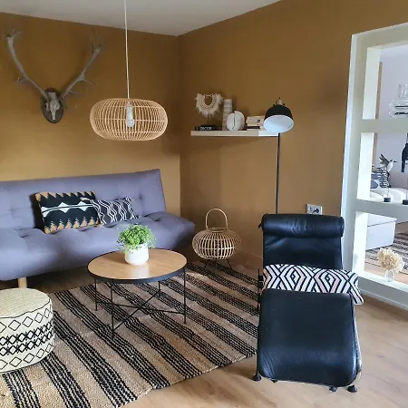 Iso Talo Ja Puutarha Kahdelle Perheelle, River Mosel Holiday Homes