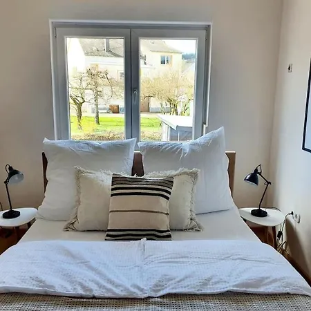 Iso Talo Ja Puutarha Kahdelle Perheelle, River Mosel Holiday Homes * Mulheim an der Mosel