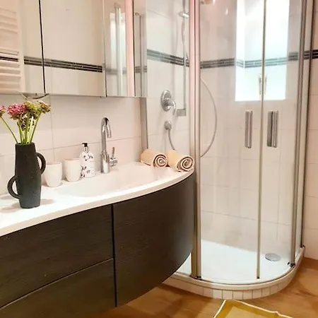 Daire Iso Talo Ja Puutarha Kahdelle Perheelle, River Mosel Holiday Homes