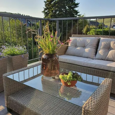 Daire Iso Talo Ja Puutarha Kahdelle Perheelle, River Mosel Holiday Homes Mulheim an der Mosel